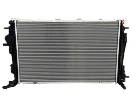 Polcar Радіатор охолодження на Renault Scenic 3 2.0 dci (рено сценік 3) 214100015R, 214101448R, 607308A1