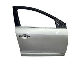 Renault Двері передні права Renault Megane 3 (Рено Меган 3) 2012-2013