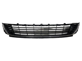 Решетка бампера нижняя центральная с хромом Renault Megane 3 (Рено Меган 3) 2012-2013 622543916R 620723901R