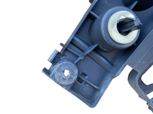 Renault Кронштейн кріплення заднього бампера правий 850440008R Renault Scenic 3 - Заображення 2
