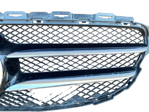 Mercedes-benz Решітка радіатора переднього бампера Mercedes W205 2058800183 - Заображення 4